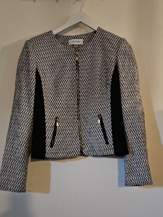 Calvin Klein Jackets & Blazers - Calvin klein woman white black zigzag  Blazer 6